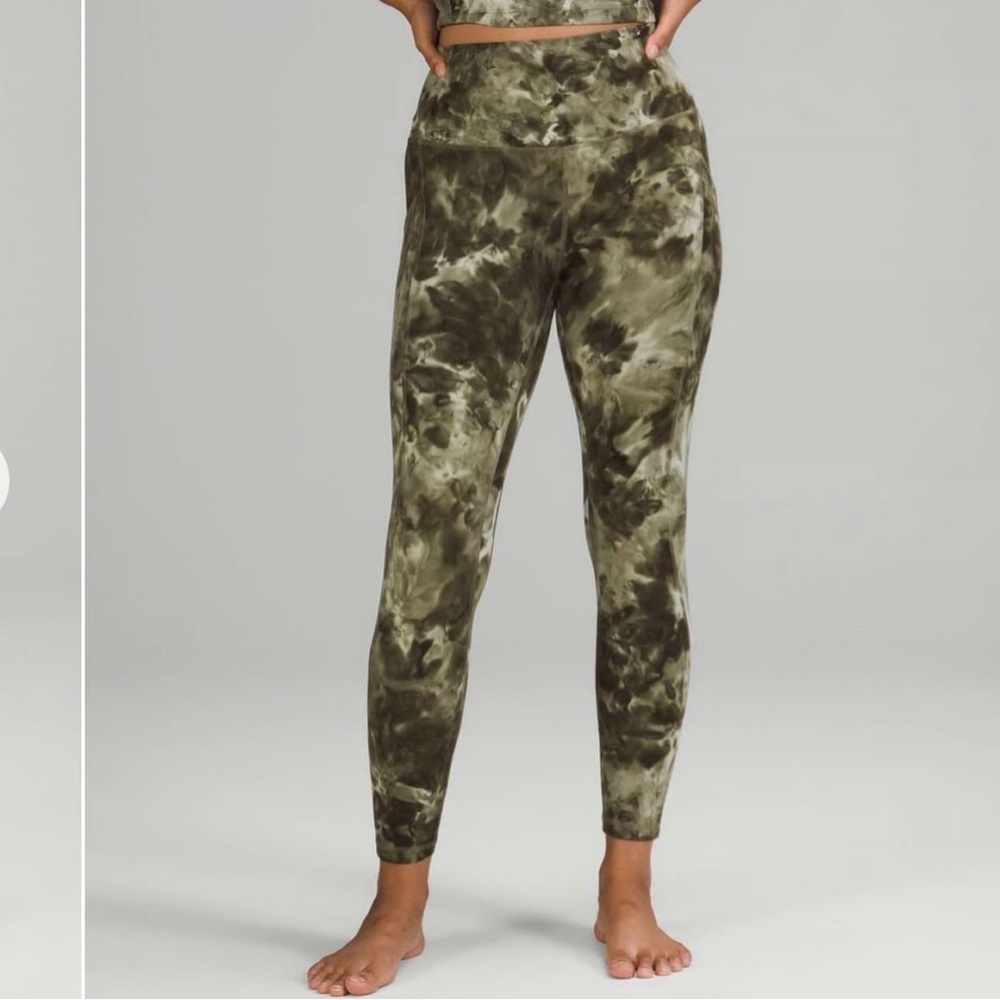 Lululemon diamond dye light sage medium olive